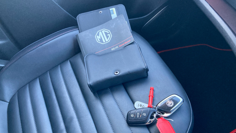 MG HS 1.5 T-GDI Trophy 5dr DCT Petrol Hatchback